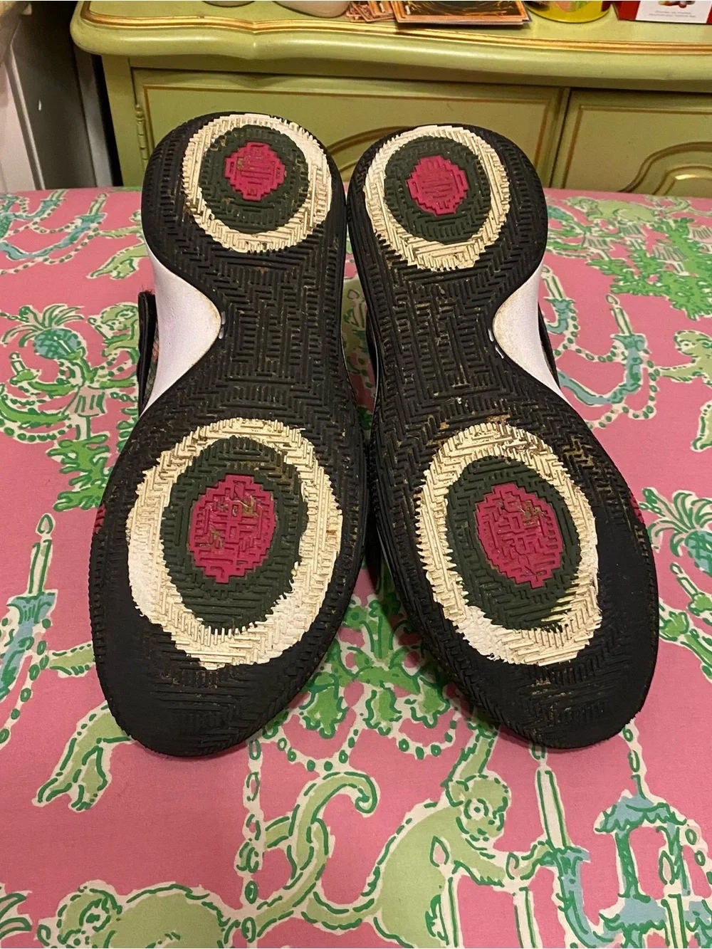 Nike kyrie Low Floral shoes size 8_6